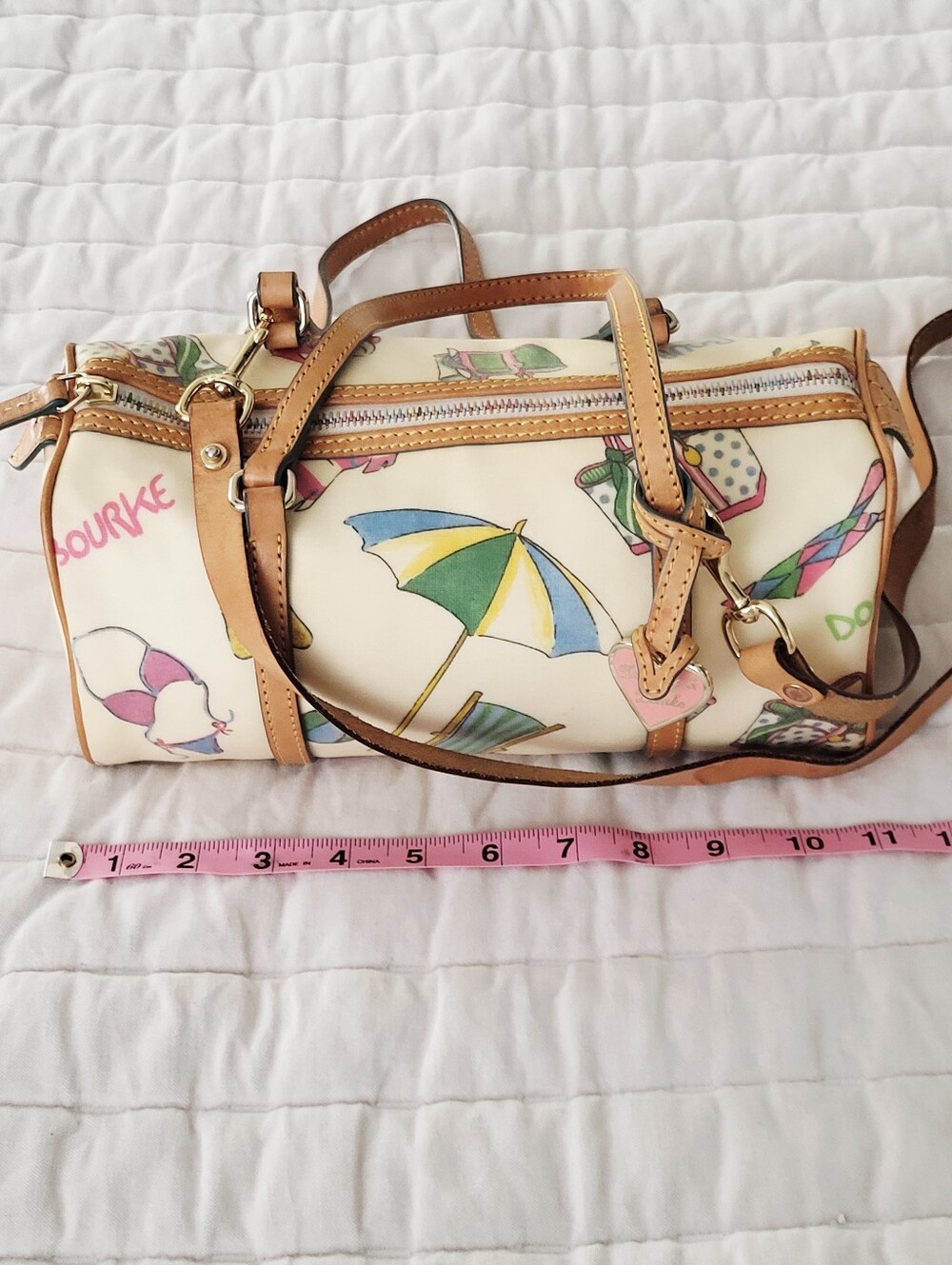 Dooney & Bourke Cream Barrel Crossbody with Multicolor Beach Print Rainbow Zip - Picture 6 of 16